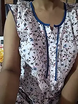 Snapshot of RASHMI_SHARMA9 chatting on 20, 5, 2026 RASHMI SHARMA9 online show from 20, 5, 2026