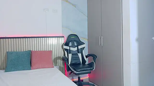 Snapshot of Liaa_walker chatting on 27, 11, 2025 Liaa walker online show from 27, 11, 2025