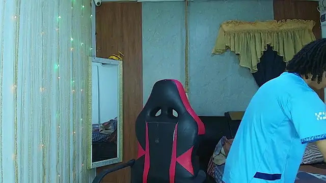 kim curlyy online show from 13, 3, 2026