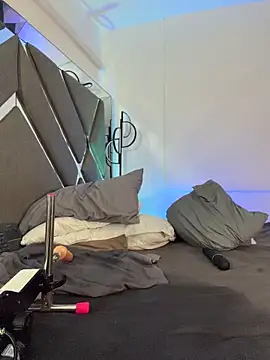 ZafiraNavarro online show from 18, 4, 2026