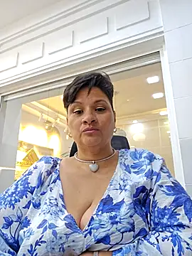 Snapshot of LILIANAJARAMILLO chatting on 5, 12, 2025 LILIANAJARAMILLO online show from 5, 12, 2025