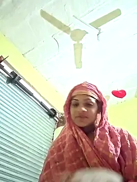 Snapshot of Janki_cute chatting on 4, 12, 2025 Janki cute online show from 4, 12, 2025