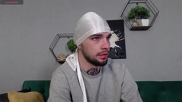 KaneHunter online show from 10, 4, 2026