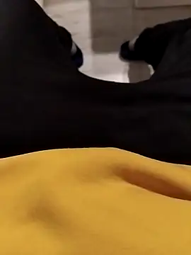 erdestruttor18 online show from 26, 11, 2025