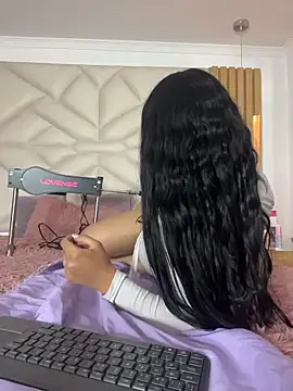 coraline vera online show from 23, 4, 2026