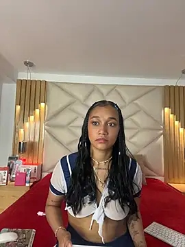 Snapshot of coraline_vera chatting on 4, 6, 2026 coraline vera online show from 4, 6, 2026