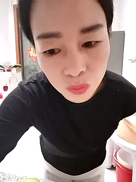 Snapshot of mimi2052 chatting on 16, 12, 2025 mimi2052 online show from 16, 12, 2025