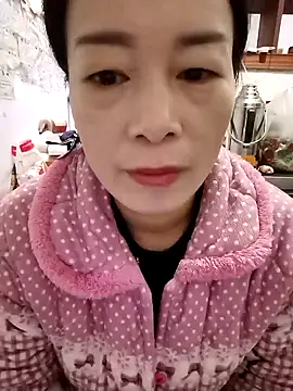 Snapshot of mimi2052 chatting on 6, 1, 2026 mimi2052 online show from 6, 1, 2026