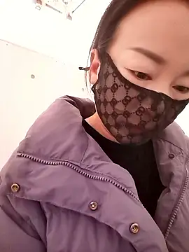 Snapshot of mimi2052 chatting on 8, 1, 2026 mimi2052 online show from 8, 1, 2026