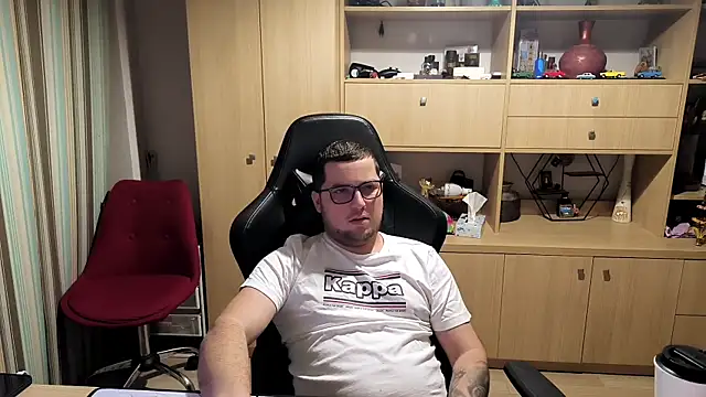 kevinnlovelly online show from 2, 12, 2025