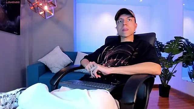 Bastthianxxx online show from 30, 11, 2025