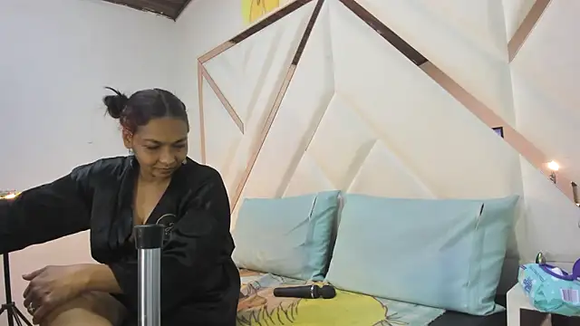 Snapshot of Valeria_gil_ chatting on 1, 6, 2026 Valeria gil online show from 1, 6, 2026
