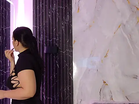 ChloeHolmes online show from 12, 2, 2026