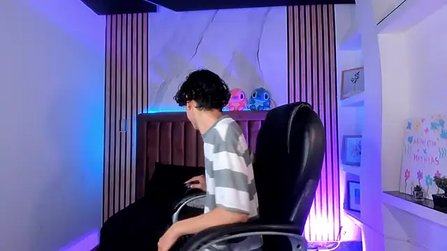 SthepanodiMonaco online show from 18, 4, 2026