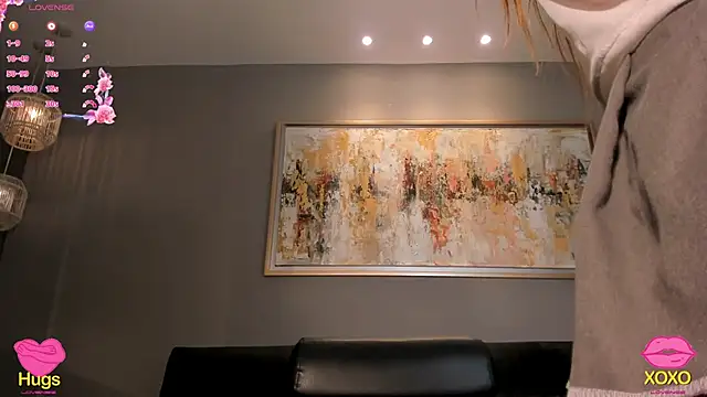 LisaFlowers  online show from 12, 3, 2026