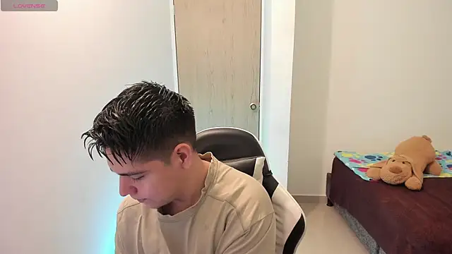 Asta YunoXXX online show from 26, 4, 2026