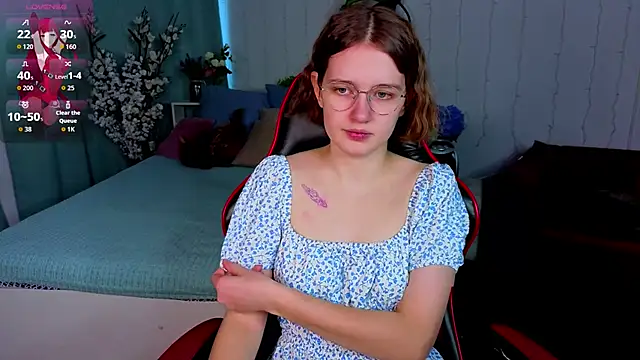 Mia Mooore online show from 7, 3, 2026