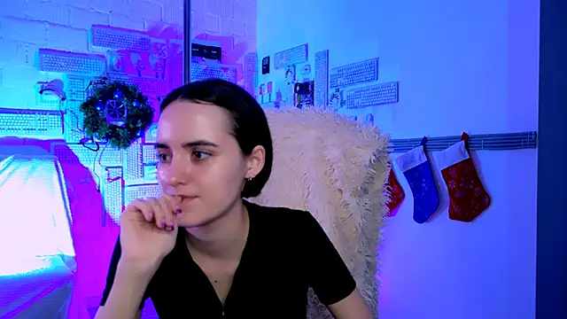 KateWillows online show from 12, 1, 2026