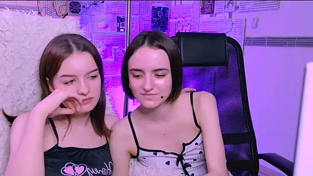 KateWillows online show from 16, 4, 2026