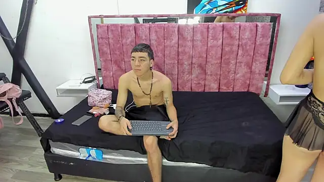 lucy 78 sweet online show from 21, 4, 2026