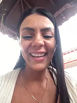 SofhiaTaylor online show from 5, 3, 2026