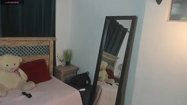 Amaia Monroe online show from 2, 6, 2026