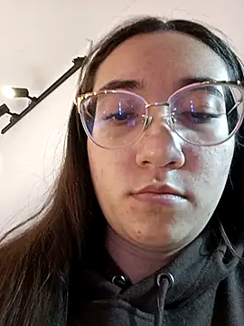 SwettieSammy online show from 4, 12, 2025