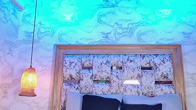 emily dempsey online show from 25, 4, 2026