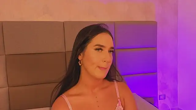 Emily luve online show from 4, 5, 2026