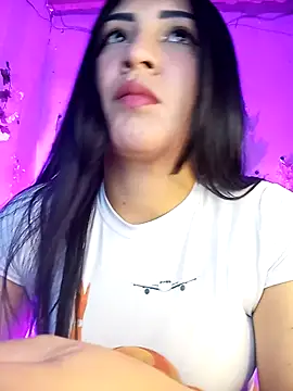 Emy cutee online show from 12, 2, 2026