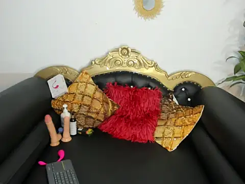 Snapshot of cristal_millers chatting on 28, 2, 2026 cristal millers online show from 28, 2, 2026