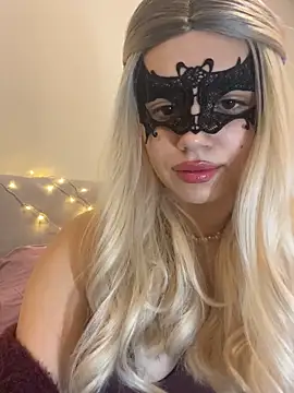 Snapshot of s4rah chatting on 19, 12, 2025 s4rah online show from 19, 12, 2025