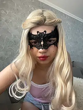 Snapshot of s4rah chatting on 18, 3, 2026 s4rah online show from 18, 3, 2026