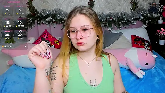 Snapshot of MilanaXHoney chatting on 6, 1, 2026 MilanaXHoney online show from 6, 1, 2026