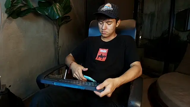 isaac grimm online show from 1, 3, 2026