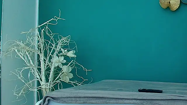 Snapshot of RoxanneJoy chatting on 1, 4, 2026 RoxanneJoy online show from 1, 4, 2026