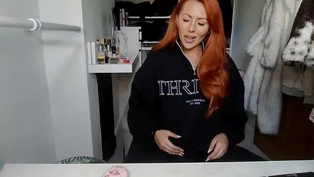 Snapshot of Emberreignedit chatting on 16, 2, 2026 Emberreignedit online show from 16, 2, 2026