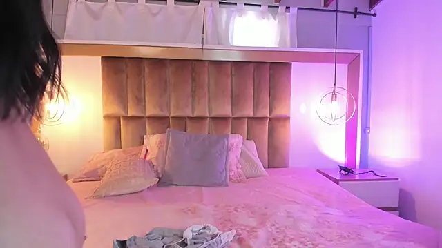 BrianaJhons19 online show from 23, 4, 2026