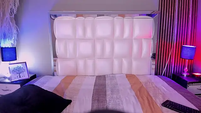 xCharlotte 20 online show from 13, 3, 2026