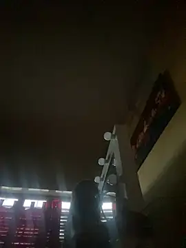 Lindalatina2001 online show from 18, 4, 2026