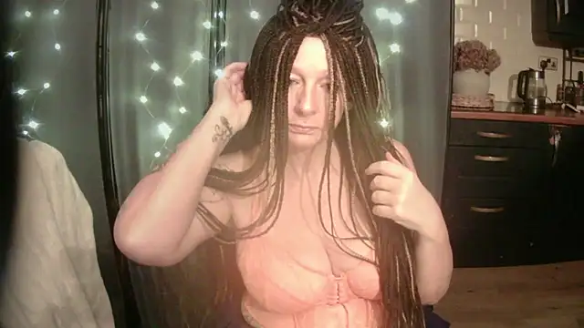 Snapshot of pixxiexo chatting on 8, 1, 2026 pixxiexo online show from 8, 1, 2026