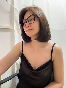 A-ZJunn online show from 28, 2, 2026