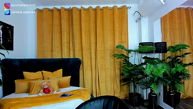 Snapshot of SandraLopezxx chatting on 14, 11, 2025 SandraLopezxx online show from 14, 11, 2025