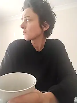 Amy01112 online show from 15, 4, 2026