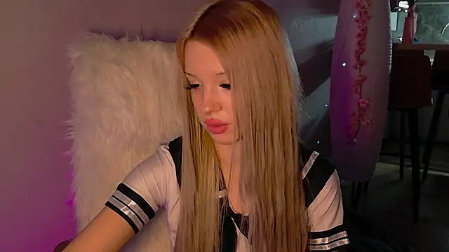 lana parker online show from 15, 12, 2025