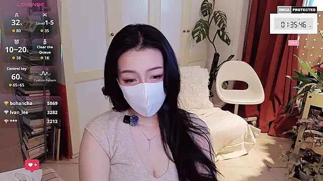 nayomi 34f online show from 10, 4, 2026