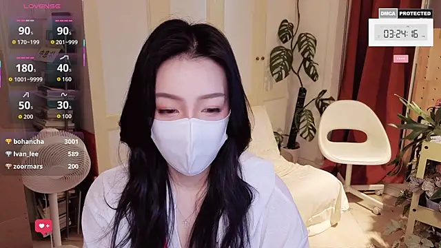 nayomi 34f online show from 24, 4, 2026