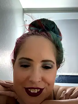 IconicBaddie online show from 1, 12, 2025