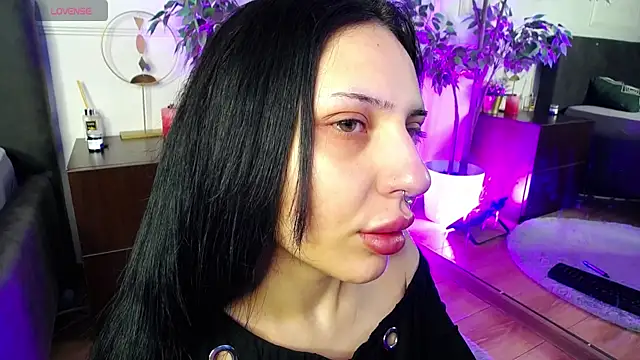 RavenFoxxy online show from 9, 4, 2026