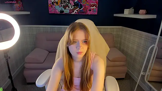 Victori Fox online show from 9, 4, 2026